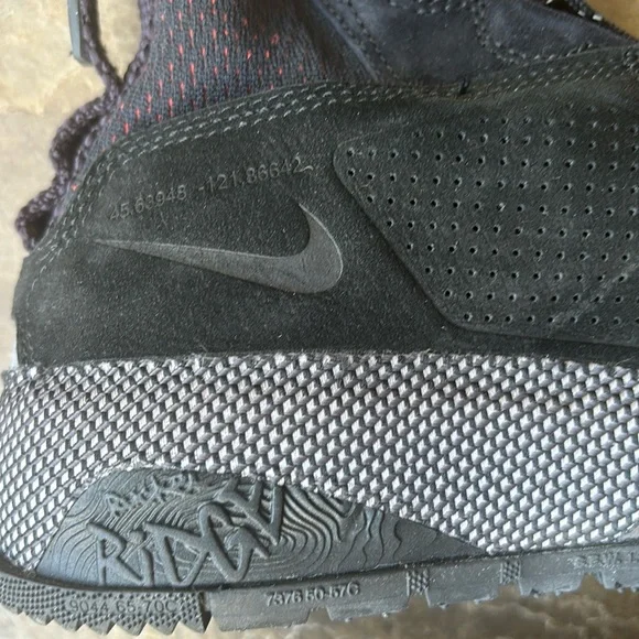 Nike ACG Ruckel Ridge Shoes - Picture 11 of 15